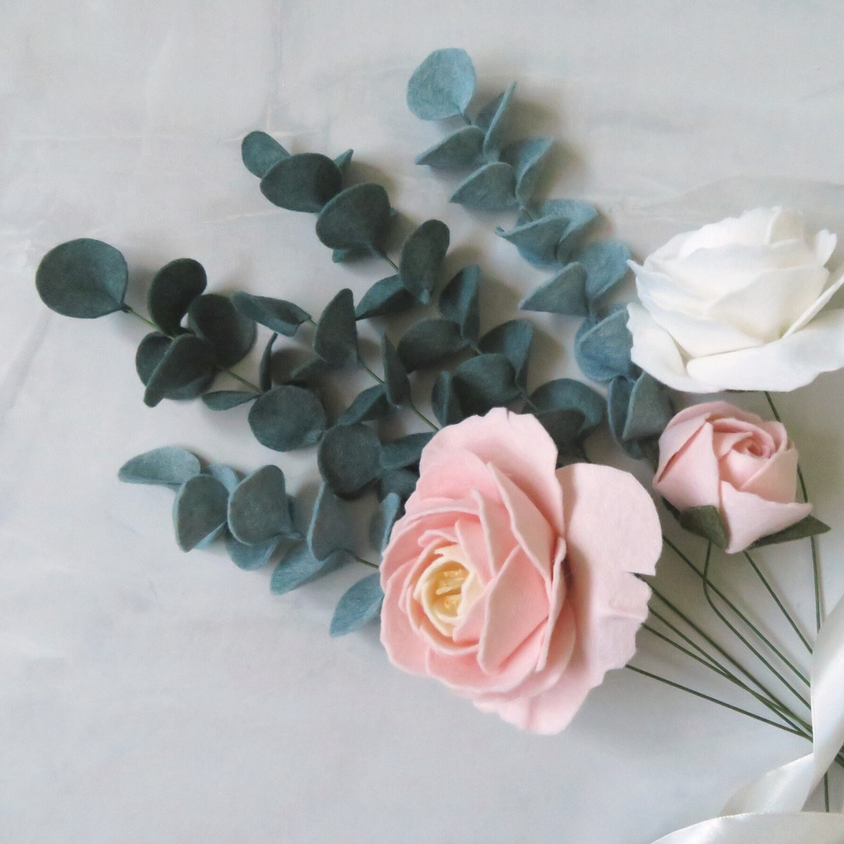 Felt White Lavender Bouquet - The Tsubaki