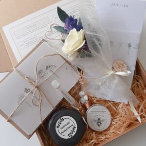 Ranunculus lavender gift box