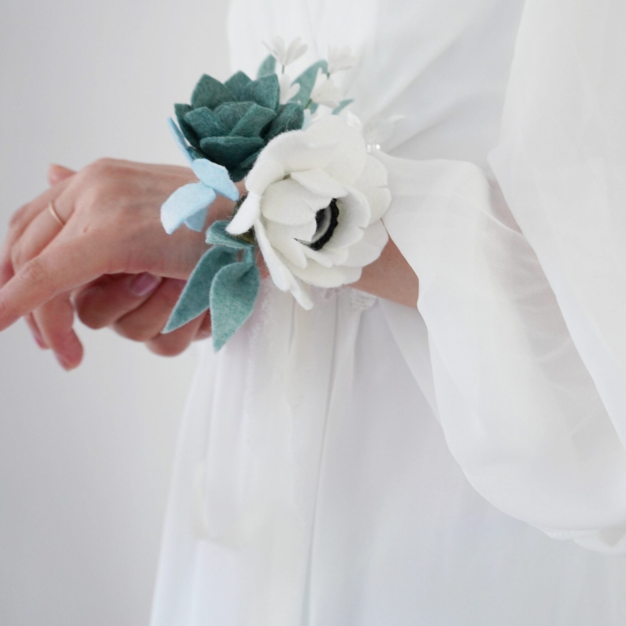 Something blue corsage and boutonniere set image 4