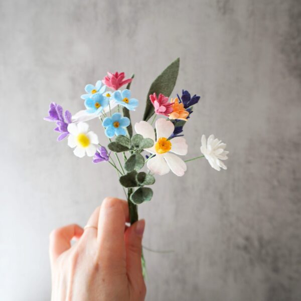 Felt wildflower rainbow mini bouquet 4 Felt wildflower rainbow mini bouquet 4