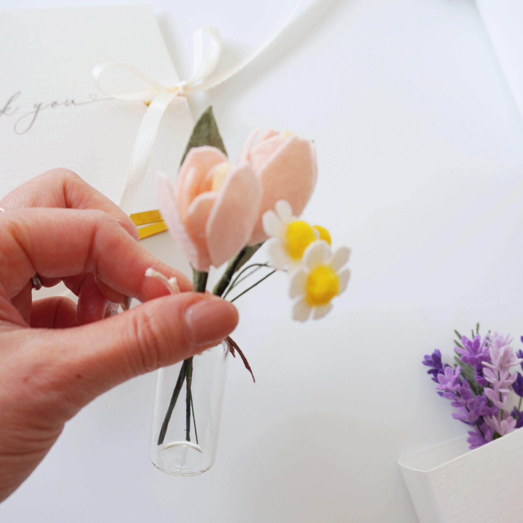 felt Super mini Tulip daisy bouquet